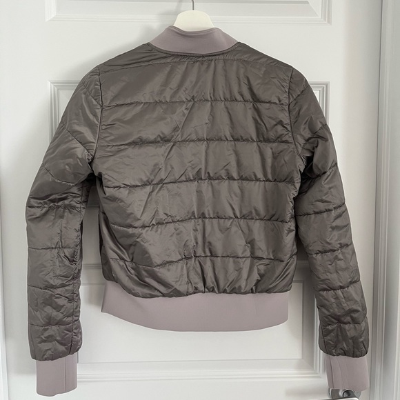 Lululemon Non-Stop Bomber Jacket size 4 - Picture 2 of 4